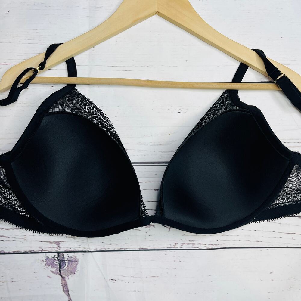 Victoria's Secret Black Incredible Plunge Lace Bra - Picture 12 of 16